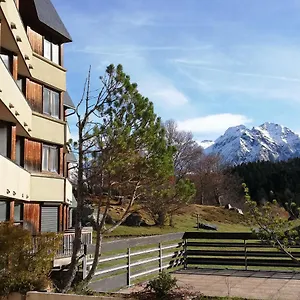 Le Nabias 1450 Hotel